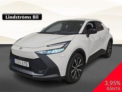 Vit Begagnad 2024 Toyota C-HR Style SUV | 374 900 kr (Bra pris)