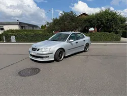 Grå Begagnad 2004 Saab 9-3 Aero Sedan | 35 000 kr (Marknadspris)