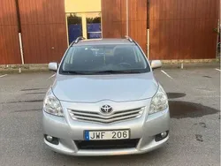 Silver Begagnad 2009 Toyota Verso Minibuss | 85 000 kr (Lite dyr)