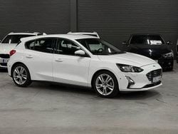 Vit (vit metallic) Begagnad 2020 Ford Focus Titanium Halvkombi | 99 900 kr (Bra pris)