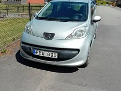 Grå Begagnad 2007 Peugeot 107 Halvkombi | 12 000 kr (Bra pris)