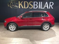 Mörkröd Begagnad 2016 VW Tiguan Executive SUV | 199 800 kr (Dyr)