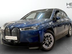 Blå (blue) Begagnad 2022 BMW iX SUV | 498 700 kr (Marknadspris)
