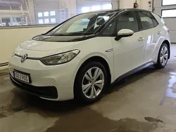Vit (vit metallic) Begagnad 2020 VW ID.3 Pro Performance Halvkombi | 199 000 kr (Marknadspris)