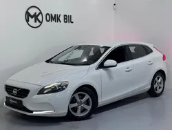 Vit Begagnad 2013 Volvo V40 Momentum Kombi | 84 900 kr (Marknadspris)