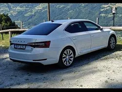 Vit Begagnad 2020 Skoda Superb Business Line Halvkombi | 240 000 kr (Bra pris)
