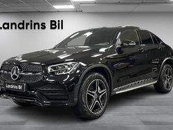 Svart Begagnad 2022 Mercedes GLC300e Premium Sportkupé | 569 000 kr (Marknadspris)