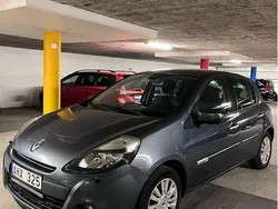 Blå Begagnad 2011 Renault Clio R.S. Halvkombi | 35 900 kr (Marknadspris)