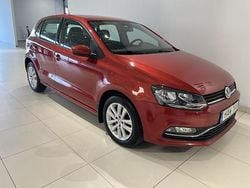 Röd Begagnad 2016 VW Polo Halvkombi | 64 900 kr (Bra pris)