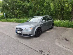 Grå Begagnad 2006 Audi A4 Comfort Kombi | 35 000 kr