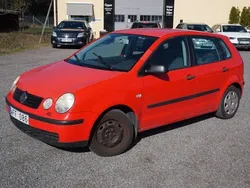 Röd Begagnad 2003 VW Polo Halvkombi | 29 900 kr (Marknadspris)