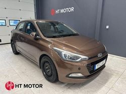 Brun Begagnad 2016 Hyundai i20 Halvkombi | 109 400 kr (Marknadspris)