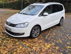 Vit Begagnad 2012 VW Sharan Minibuss | 95 000 kr (Marknadspris)
