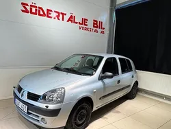 Ljusgrå Begagnad 2003 Renault Clio II Expression Halvkombi | 29 899 kr (Marknadspris)