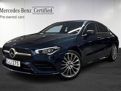 Blå (blue) Begagnad 2022 Mercedes CLA250e AMG line Sedan | 379 900 kr (Marknadspris)
