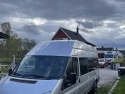 Grå Begagnad 2012 Ford Transit Minibuss | 160 000 kr