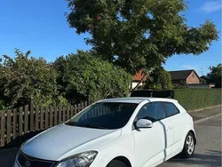 Vit Begagnad 2012 Kia ProCeed Halvkombi | 35 000 kr (Marknadspris)
