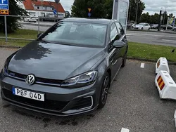 Grå Begagnad 2020 VW Golf VII GTE Halvkombi | 229 000 kr (Marknadspris)