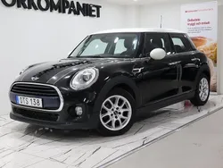 Svart Begagnad 2017 Mini Cooper Pepper Halvkombi | 119 900 kr (Bra pris)