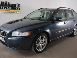 Blå Begagnad 2007 Volvo V50 Momentum Kombi | 79 500 kr (Marknadspris)