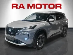 Ljusgrå Ny 2024 Nissan X-Trail Tekna SUV | 471 900 kr (Marknadspris)
