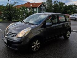 Grå Begagnad 2006 Nissan Note Minibuss | 35 900 kr (Marknadspris)