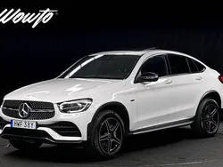 Vit Begagnad 2021 Mercedes GLC300e AMG Sportkupé | 529 800 kr (Bra pris)