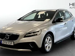 Silver Begagnad 2019 Volvo V40 CC Momentum Kombi | 195 000 kr (Marknadspris)