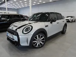 Silver Begagnad 2021 Mini Cooper Halvkombi | 279 500 kr (Marknadspris)