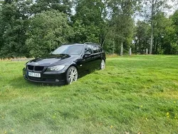 Svart Begagnad 2008 BMW 320 Kombi | 35 000 kr (Marknadspris)