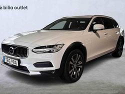 Vit Begagnad 2022 Volvo V90 CC Kombi | 369 900 kr (Marknadspris)