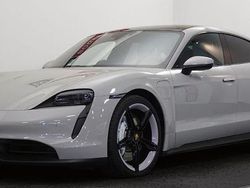 Grå Begagnad 2021 Porsche Taycan Sedan | 630 000 kr (Marknadspris)