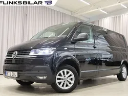 Svart (deep black pärleffekt) Begagnad 2023 VW T6.1 Van | 419 900 kr (Bra pris)
