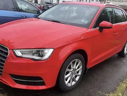 Röd Begagnad 2015 Audi A3 Sportback Attraction Halvkombi | 148 000 kr (Dyr)
