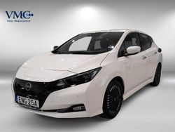 Vit Begagnad 2023 Nissan Leaf N-Connecta Halvkombi | 299 000 kr