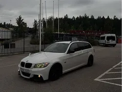 Vit Begagnad 2010 BMW 325 Kombi | 120 000 kr (Lite dyr)