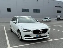 Vit Begagnad 2017 Volvo V90 Momentum Kombi | 190 000 kr (Marknadspris)