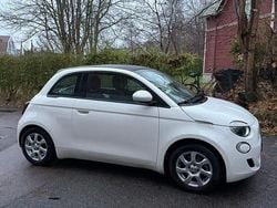 Begagnad 2022 Fiat 500C Cab | 189 000 kr