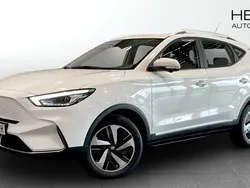 Vit (white) Begagnad 2022 MG ZS Luxury Sedan | 249 900 kr (Superpris)
