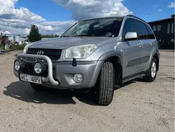 Silver Begagnad 2004 Toyota RAV4 SUV | 45 000 kr (Marknadspris)