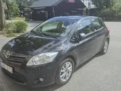 Svart Begagnad 2011 Toyota Auris Plus Halvkombi | 68 000 kr (Bra pris)