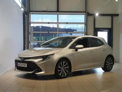 Silver Begagnad 2020 Toyota Corolla Style Halvkombi | 239 800 kr (Marknadspris)