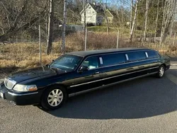 Svart Begagnad 2003 Lincoln Town Car Sedan | 140 000 kr
