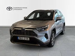 Silver Begagnad 2023 Toyota RAV4 Hybrid Executive SUV | 454 900 kr (Marknadspris)