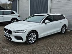 Vit Begagnad 2020 Volvo V60 Momentum Kombi | 259 000 kr (Bra pris)