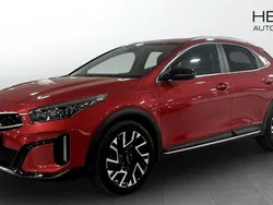 Röd (red) Begagnad 2023 Kia XCeed Advance SUV | 279 900 kr (Marknadspris)