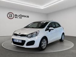 Vit Begagnad 2012 Kia Rio EX Halvkombi | 69 500 kr (Marknadspris)