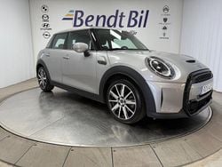 Blå Begagnad 2024 Mini Cooper S Halvkombi | 309 500 kr (Lite dyr)