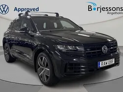 Svart Begagnad 2023 VW Touareg R SUV | 799 000 kr (Dyr)
