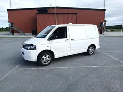 Vit Begagnad 2011 VW T5 Van | 69 000 kr (Marknadspris)